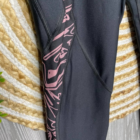 Under Armour Womens Compression Heat Gear Leggings Size Large - Picture 3 of 8